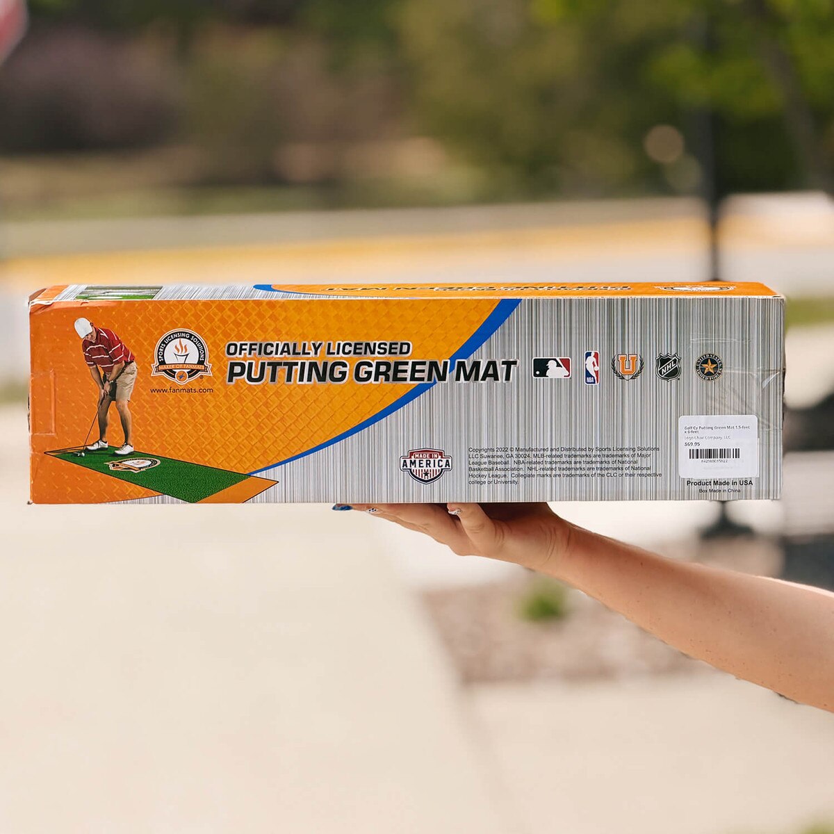 Golf Cy Putting Green Mat 1.5-feet x 6-feet back of box